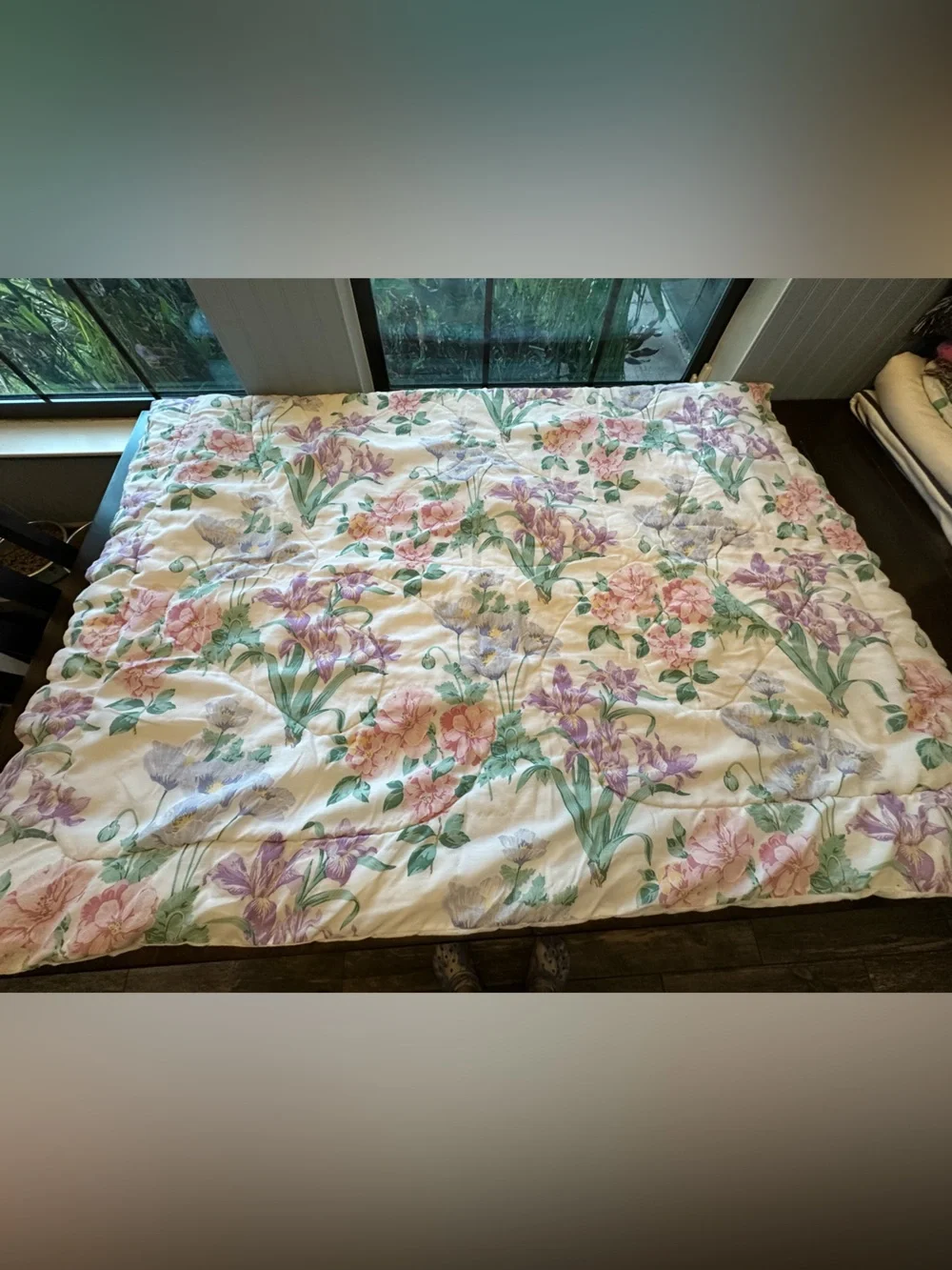 Vintage Twin Floral Comforter